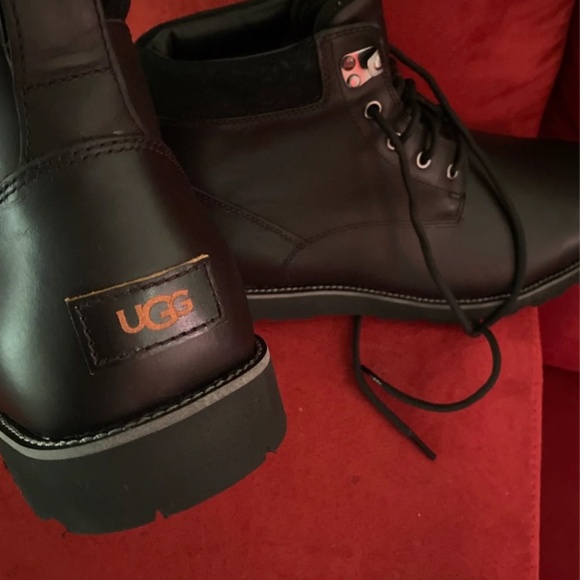 Ugg men’s boots size 11 main image 5